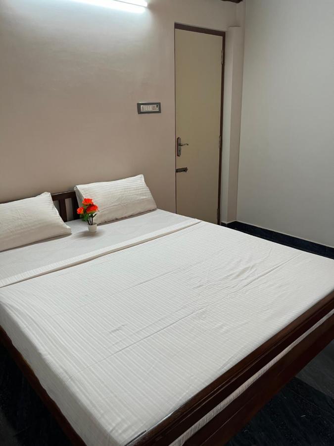 Serenity Bay Home Stay بونديتْشيري المظهر الخارجي الصورة